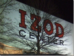 ˥塼㡼IZOD CENTER